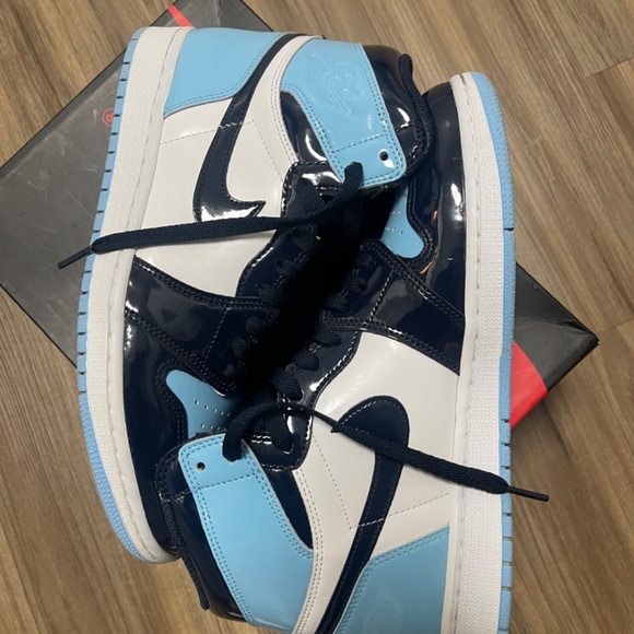 BUY Air Jordan 1 Retro High OG WMNS Blue Chill | Kixify  Jordan 1 BLUE CHILL